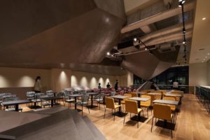 ESR川西DC2 KLÜBB エリア／撮影：吉村昌也