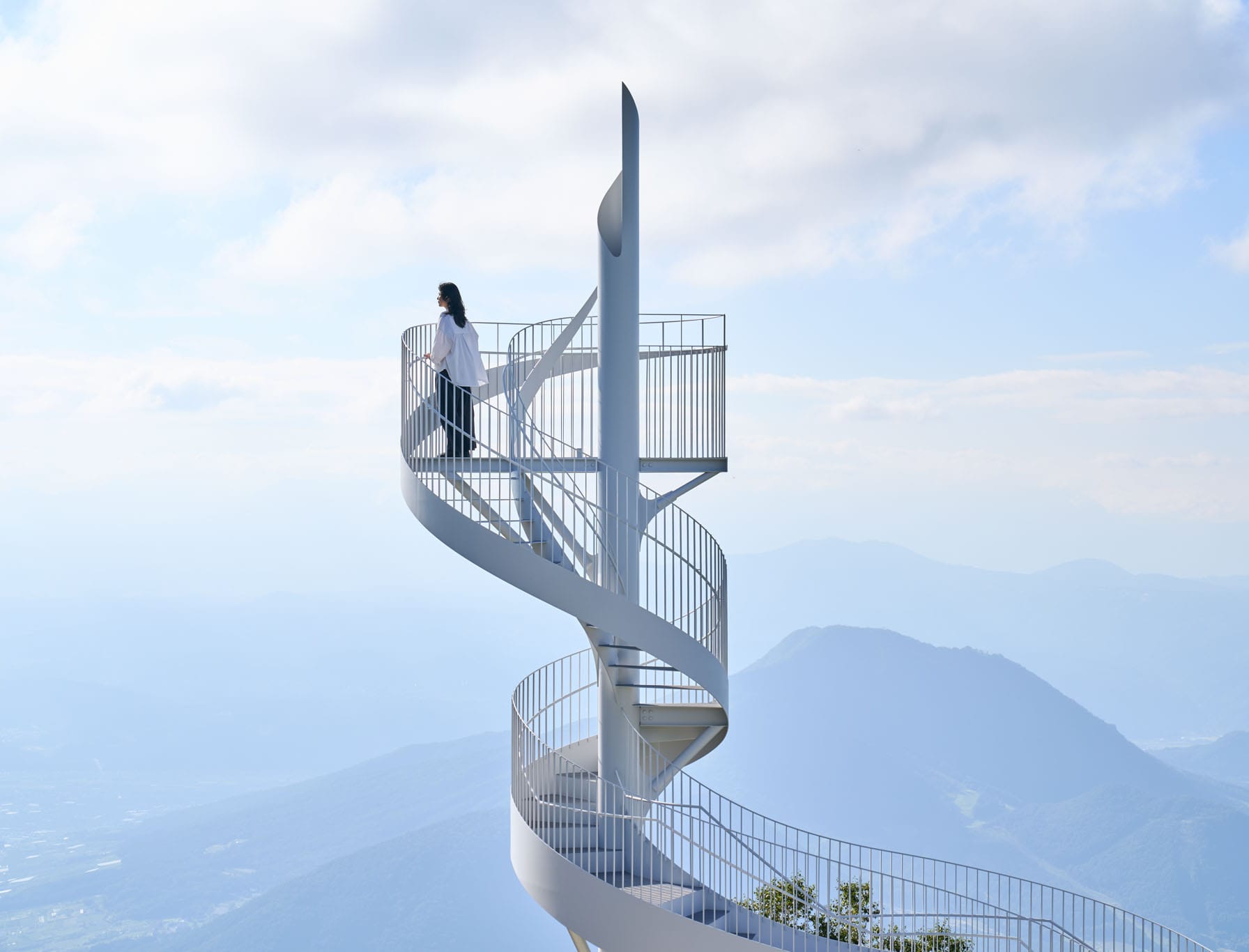 SORA stairway（SORAへ登る螺旋階段 ）