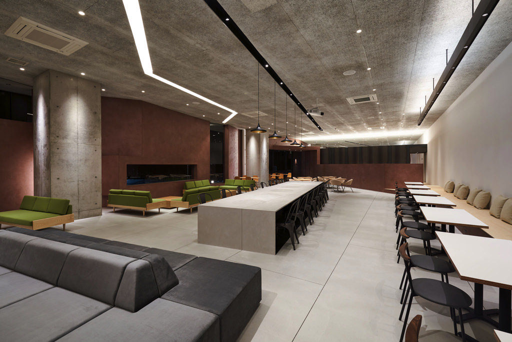 Redwood Yatomi DC R:Lounge, R:KiDs / photo:Masaya Yoshimura