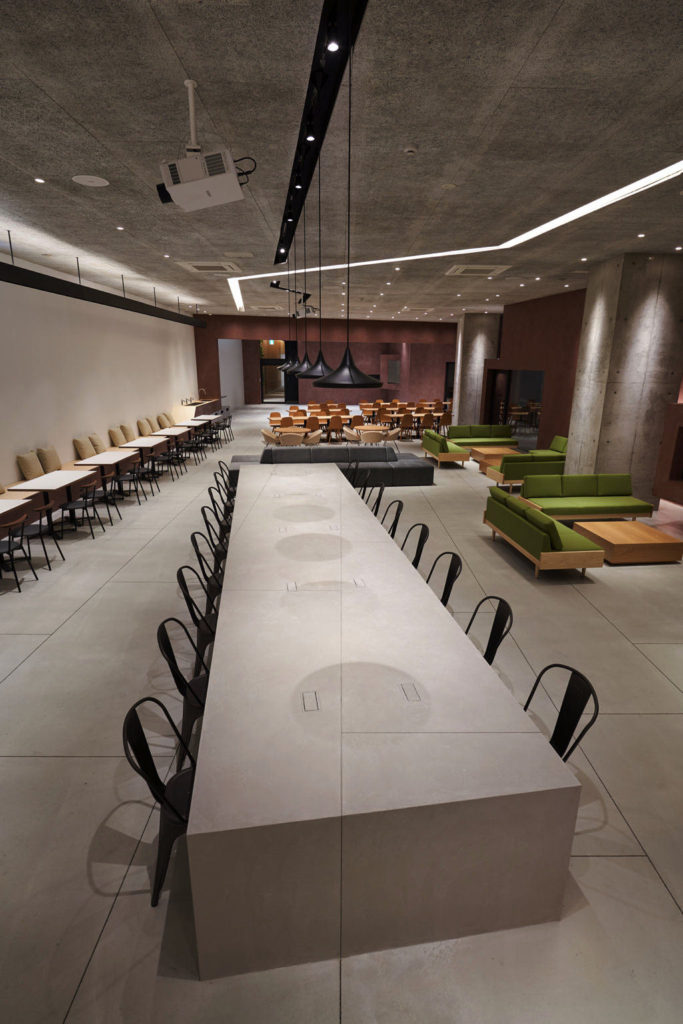 Redwood Yatomi DC R:Lounge, R:KiDs / photo:Masaya Yoshimura