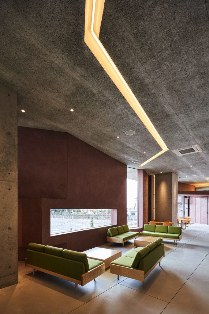 Redwood Yatomi DC R:Lounge, R:KiDs / photo:Masaya Yoshimura