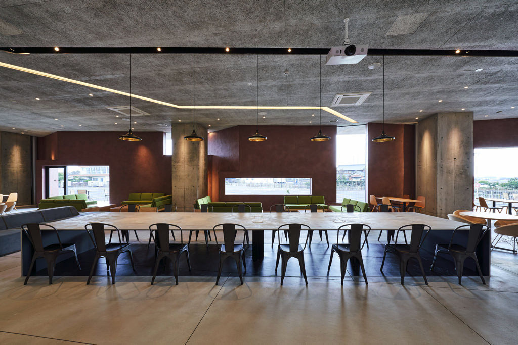 Redwood Yatomi DC R:Lounge, R:KiDs / photo:Masaya Yoshimura