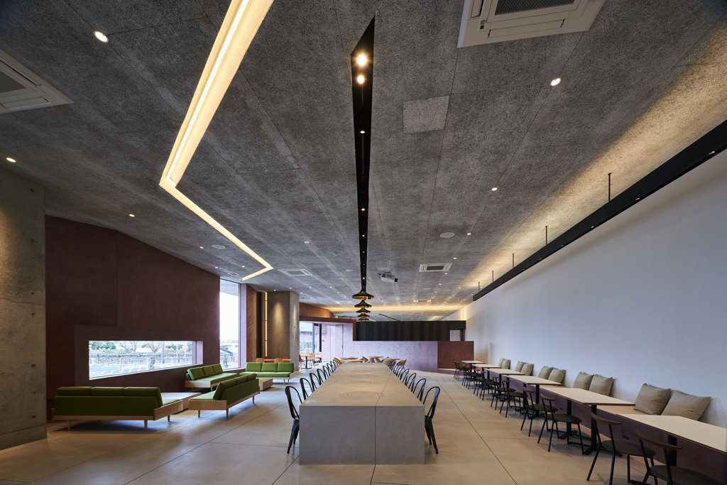 Redwood Yatomi DC R:Lounge, R:KiDs / photo:Masaya Yoshimura