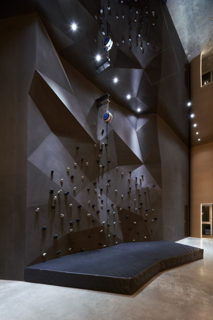 ESR Ichikawa DC R:Lounge, R:KiDs / photo:Masaya Yoshimura